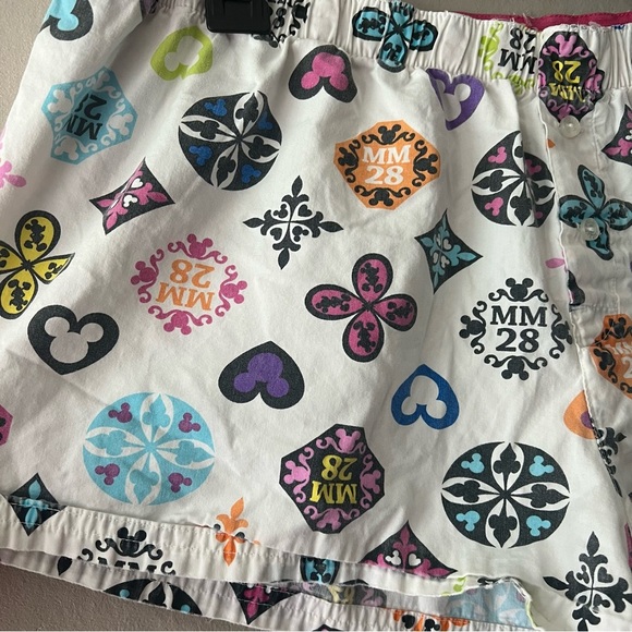 Disney Parks White Boxer Sleep Shorts Size Large - Picture 3 of 6
